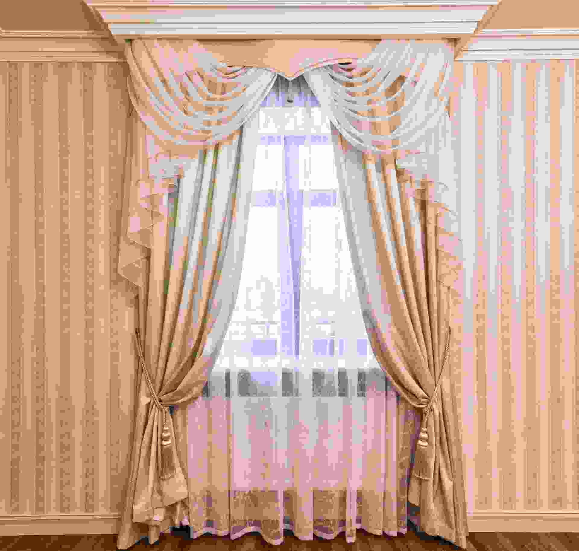 Grand Curtains